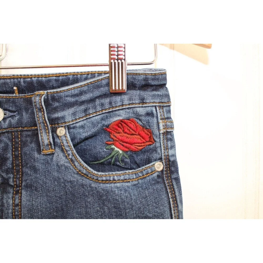 Free People Four Seasons Embroidered‎ Rose Jeans straight leg mom jean Size 28